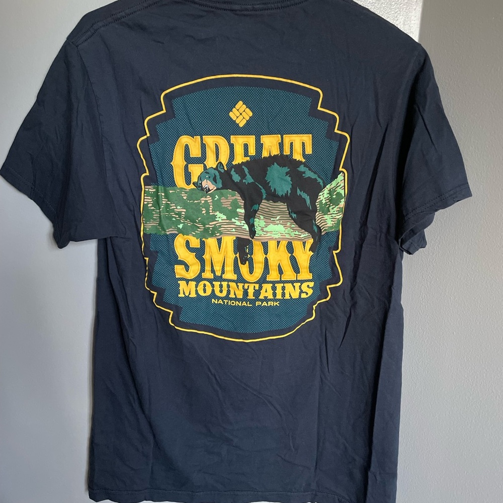 Men’s Columbia Tshirt Size Medium
